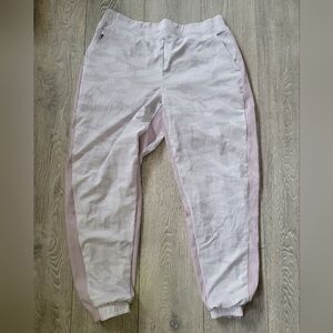 Athleta Brooklyn Lined Camo Jogger